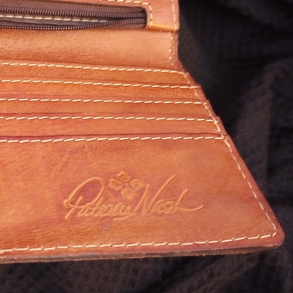 Patricia Nash Tooled Leather Wallet - Picture 7 of 8